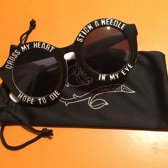 Accessories - Cross my heart sunglasses